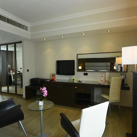 รามาดา บาย วินด์แฮม ดาวน์ทาวน์ เบรุต Hotel ภายนอก รูปภาพ