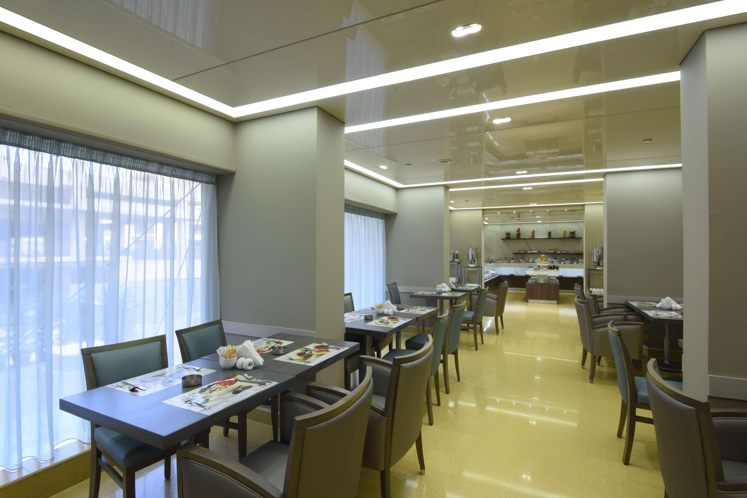 รามาดา บาย วินด์แฮม ดาวน์ทาวน์ เบรุต Hotel ภายนอก รูปภาพ