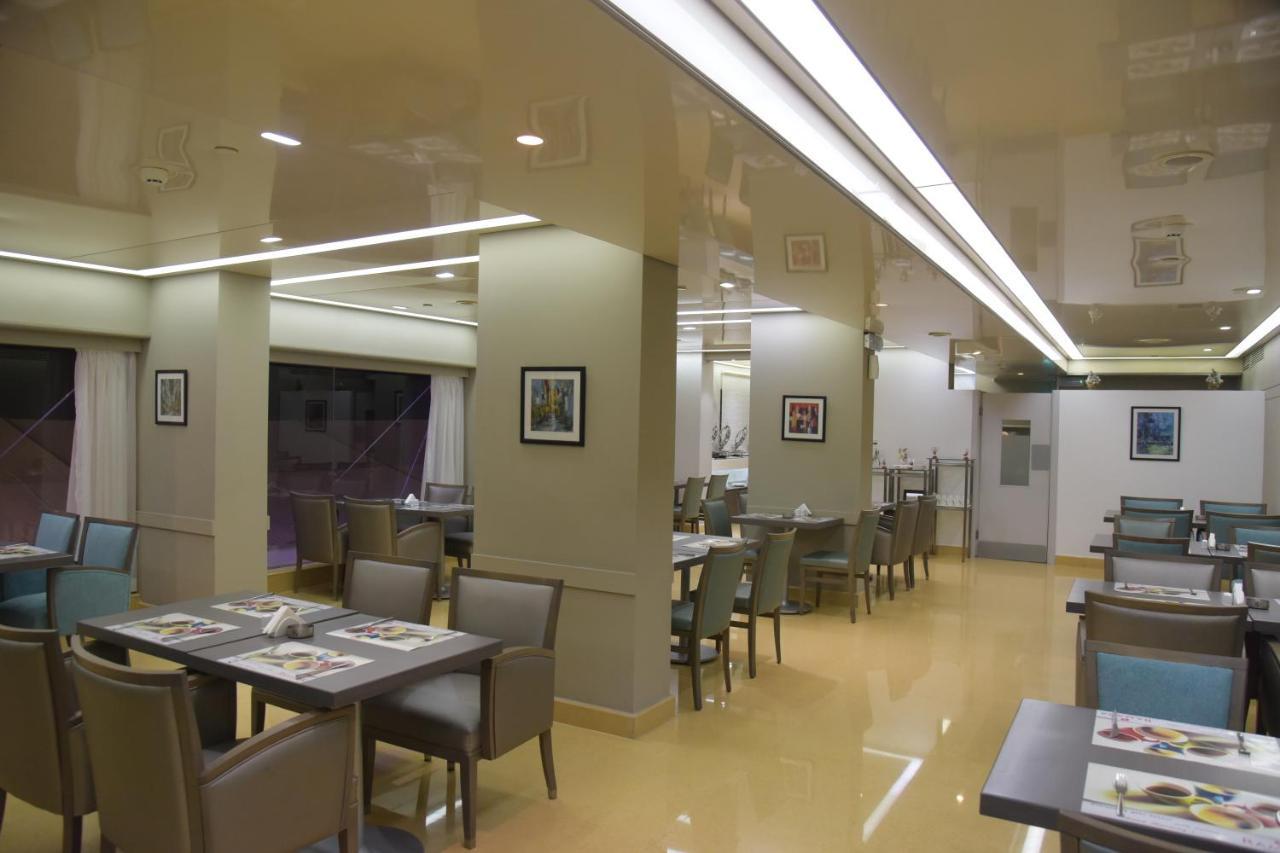 รามาดา บาย วินด์แฮม ดาวน์ทาวน์ เบรุต Hotel ภายนอก รูปภาพ