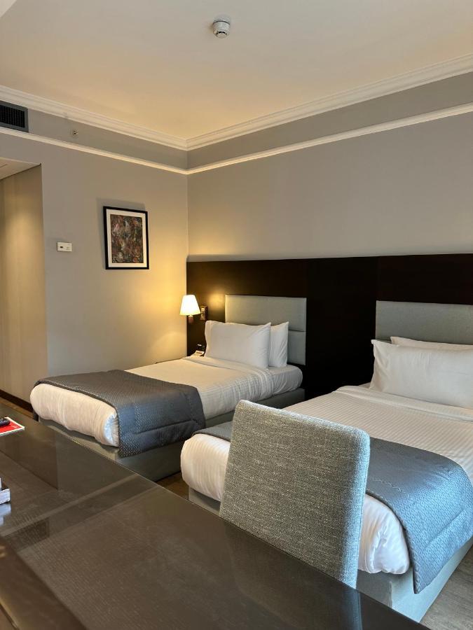 รามาดา บาย วินด์แฮม ดาวน์ทาวน์ เบรุต Hotel ภายนอก รูปภาพ