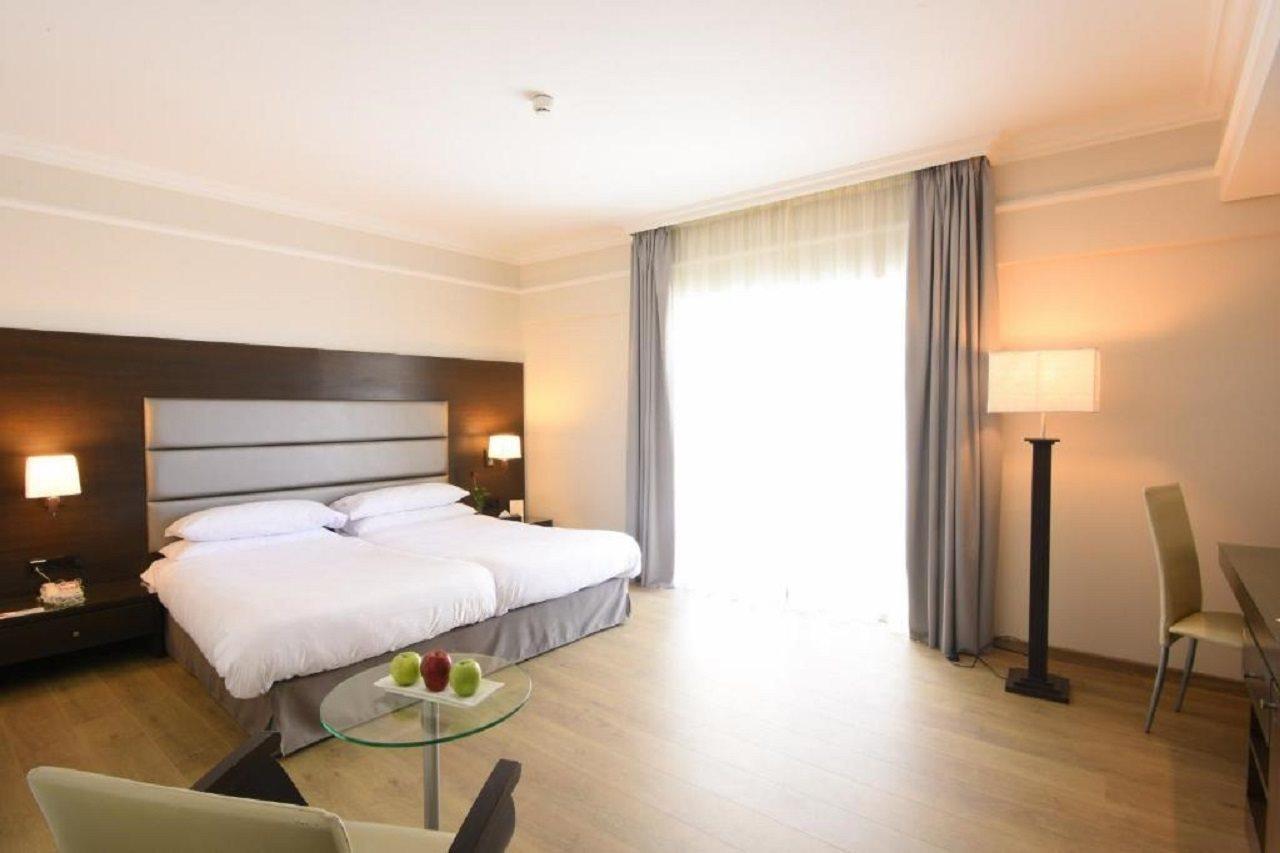 รามาดา บาย วินด์แฮม ดาวน์ทาวน์ เบรุต Hotel ภายนอก รูปภาพ