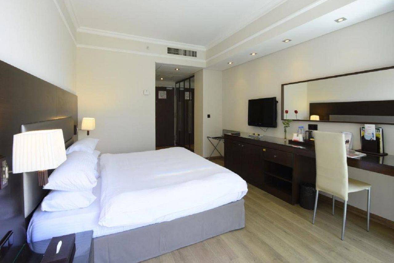 รามาดา บาย วินด์แฮม ดาวน์ทาวน์ เบรุต Hotel ภายนอก รูปภาพ
